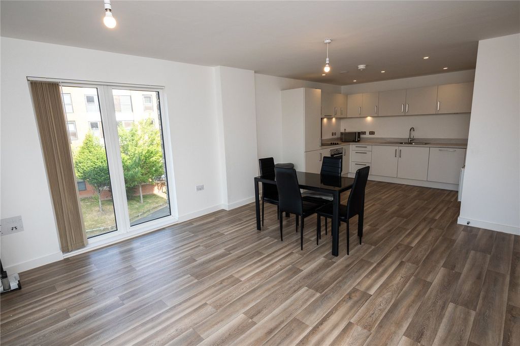 Property photo 2 of 14 Picture No. 07