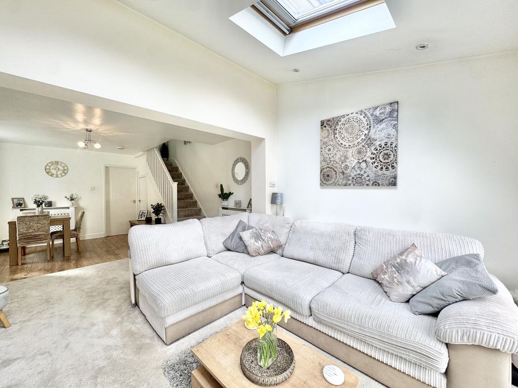 Property photo 3 of 18 Living Area