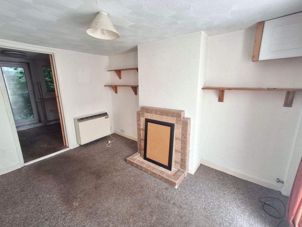 Property photo 3 of 4