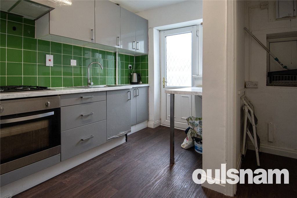Property photo 3 of 7 Picture No. 06