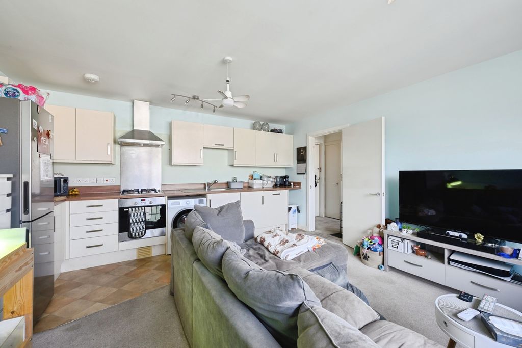 Property photo 3 of 14 Pbox-Img.Jpg
