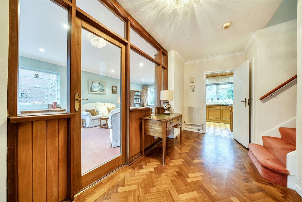 Property photo 2 of 19 Picture No. 15