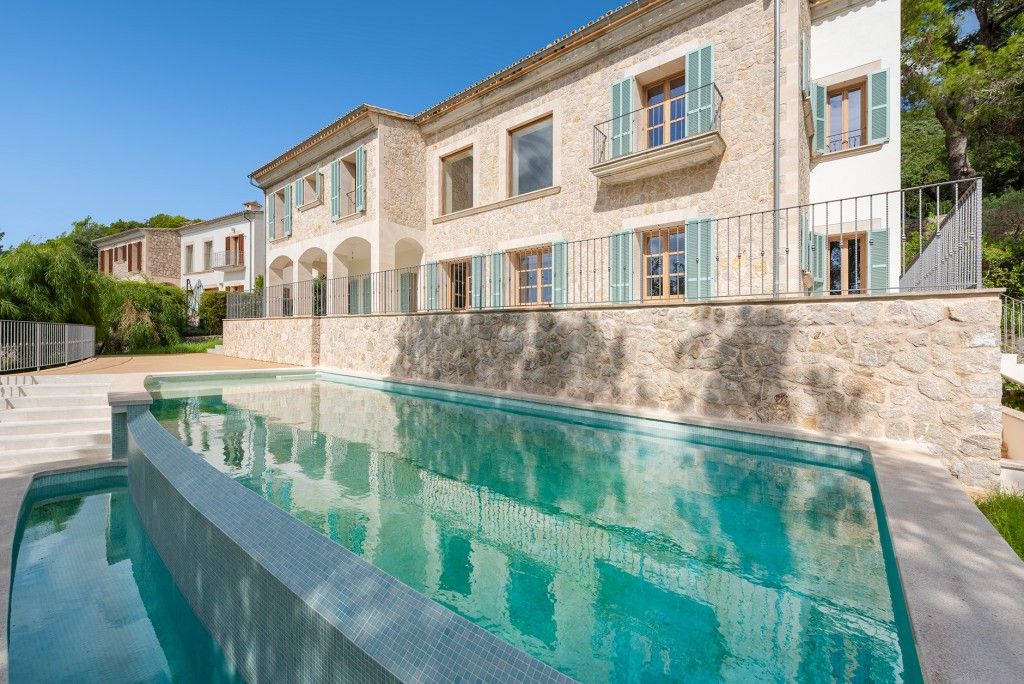 Property photo 1 of 20 Exterior And Pool