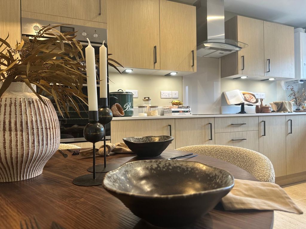 Property photo 3 of 12 Photo 6