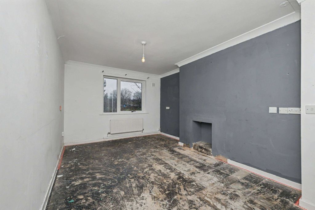 Property photo 3 of 11 Flat 14 Well Meadow, Brampton, Carlisle, Cumbria, Ca8 1Uw