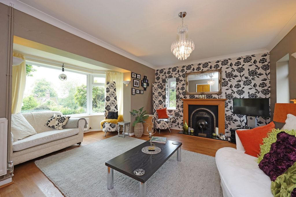 Property photo 2 of 35