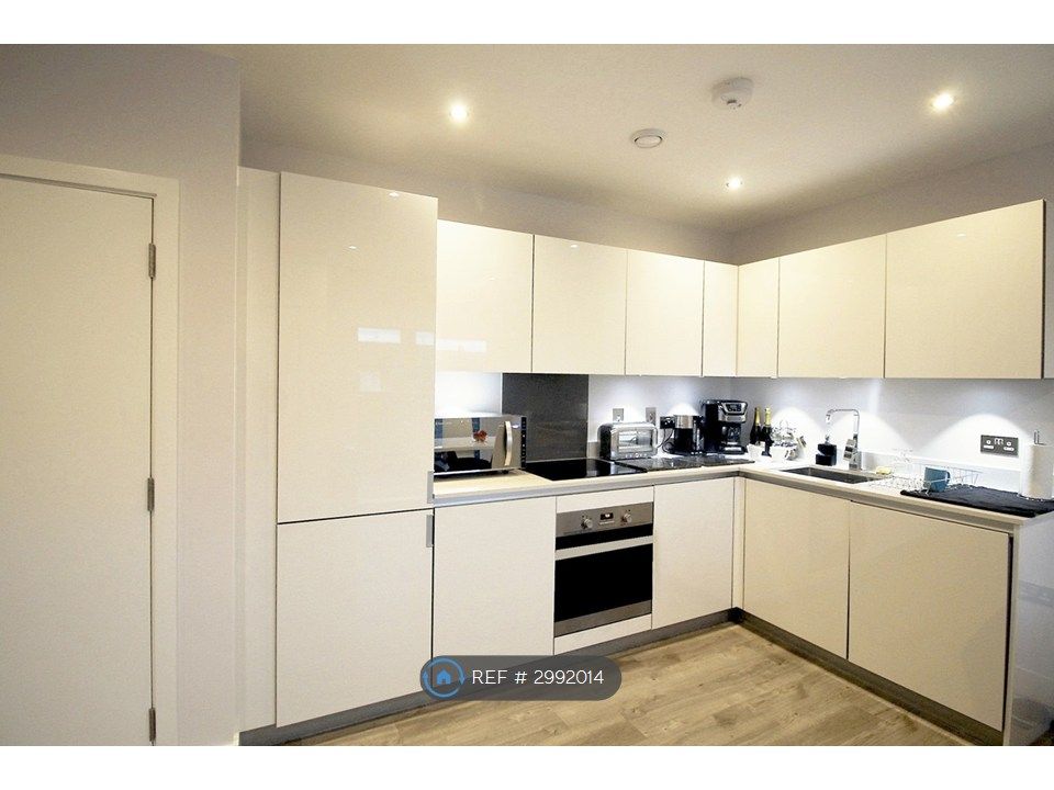 Property photo 2 of 12 Kitchen
