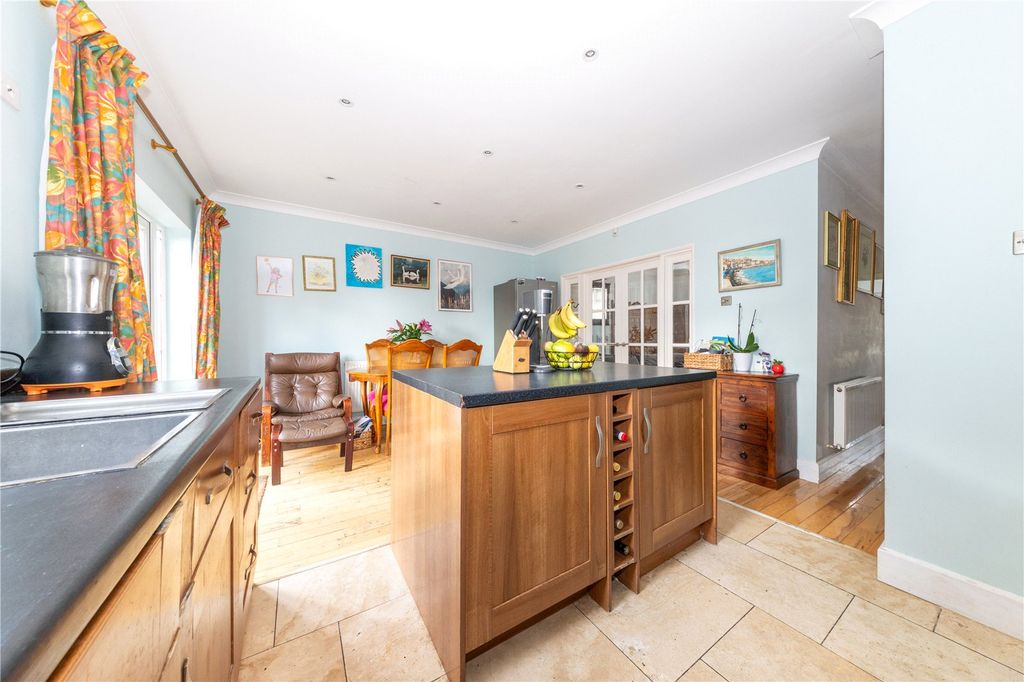 Property photo 2 of 18 Picture No. 79