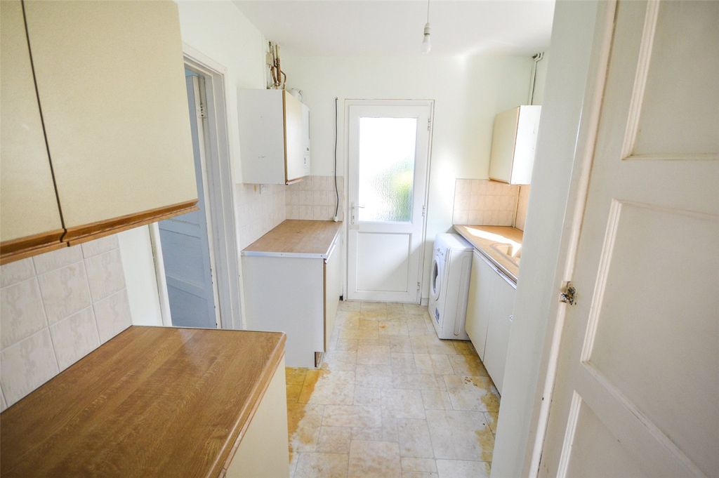 Property photo 3 of 14 Picture No. 01