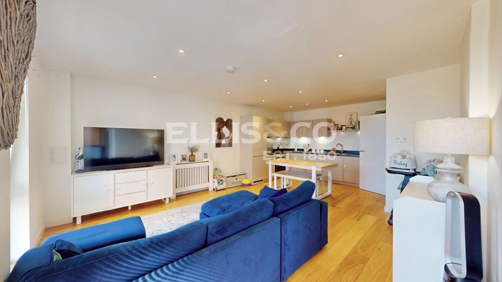 Property photo 3 of 20 Picture No. 02