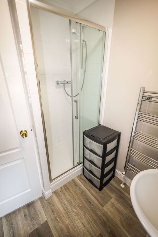 Additional image 12 of 6 bed detached house to rentOsborne Road, Winton BH9