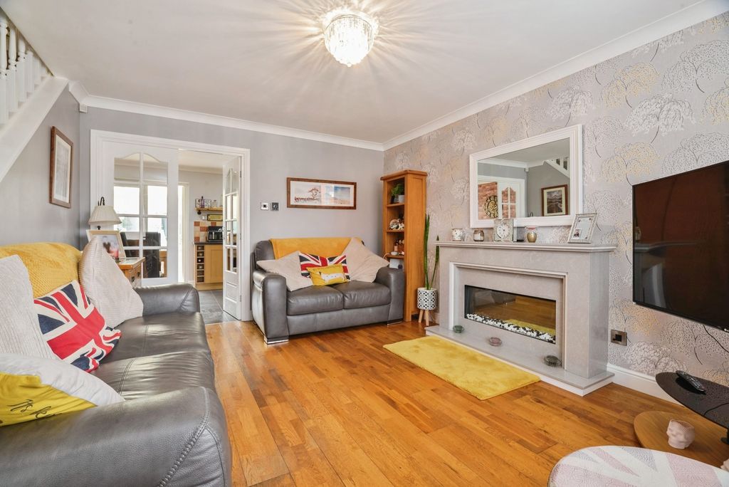 Property photo 2 of 19 Pbox-Img.Jpg