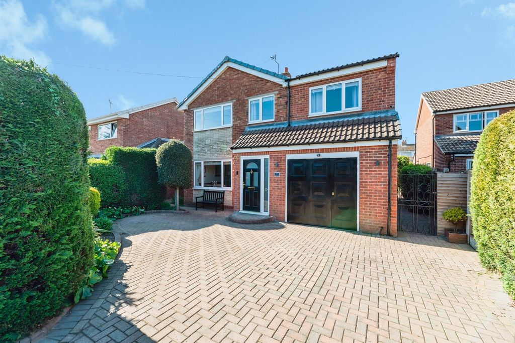 Property photo 1 of 21