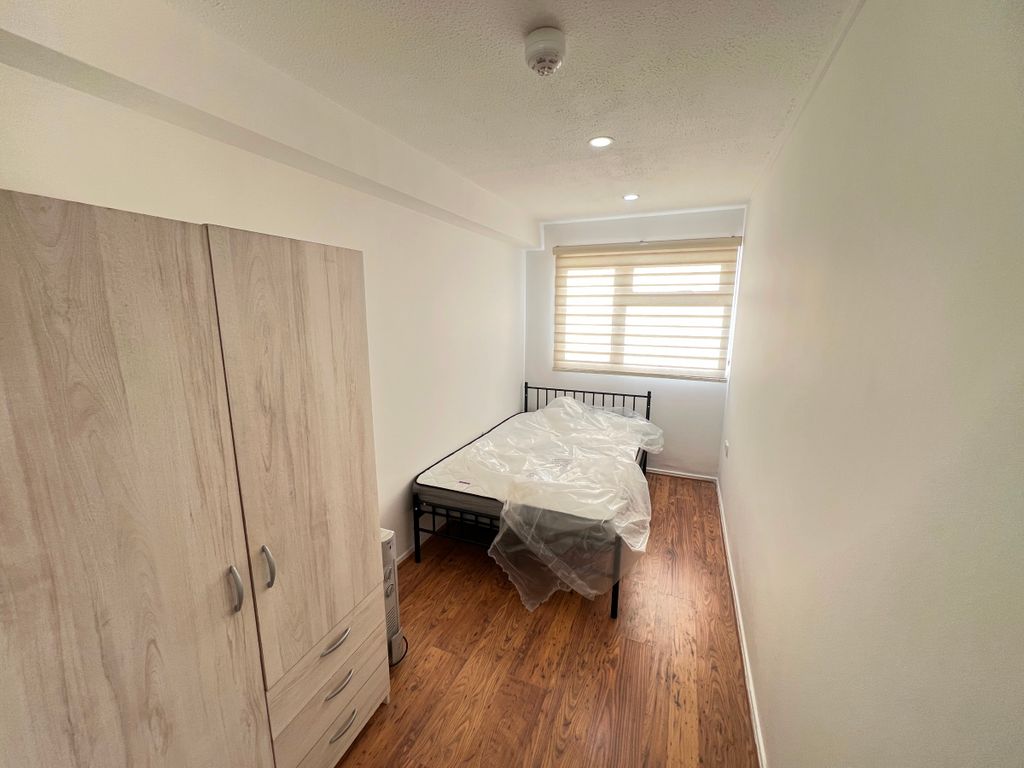 Property photo 1 of 3