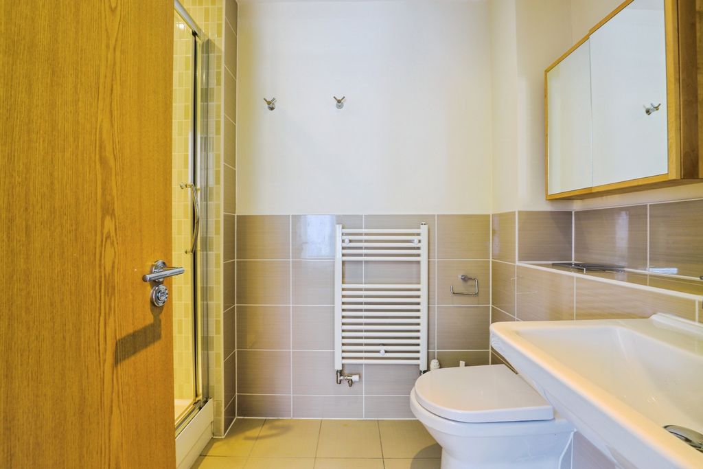 Additional image 23 of 4 bed terraced house for saleRedshank Road, St Mary Island, Chatham ME4