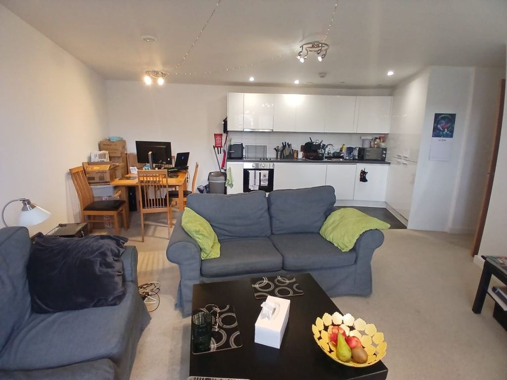 Property photo 3 of 8