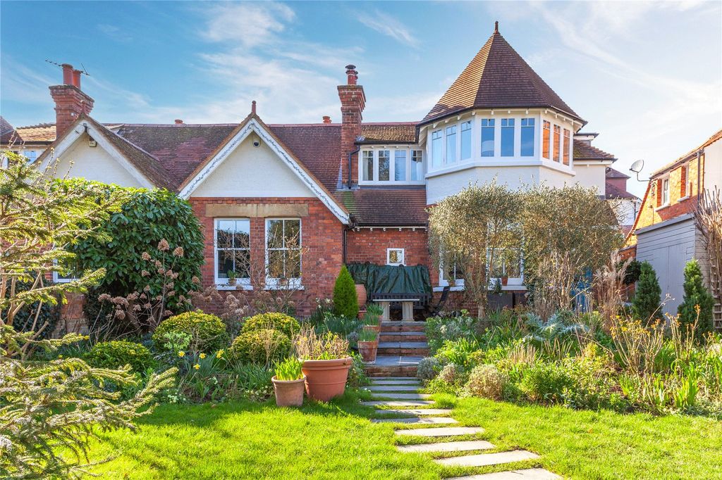 Property photo 1 of 29 Front