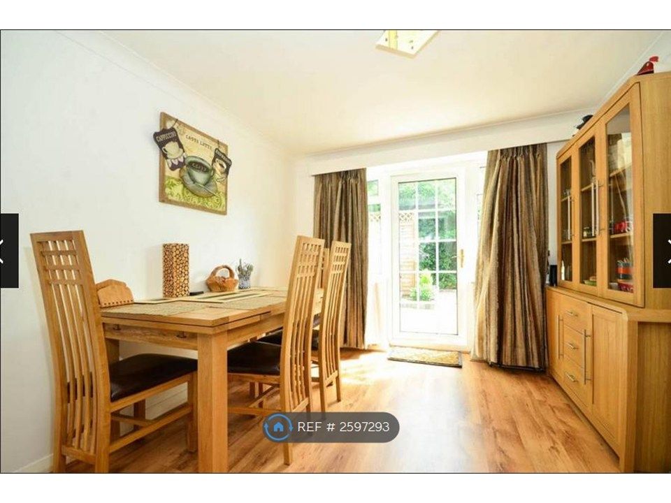 Property photo 3 of 9 Dining Room (Furniture Not Included)