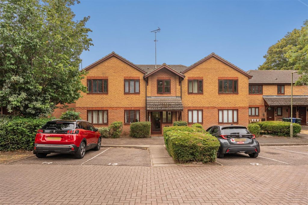 Property photo 1 of 7 21 Parklands, Banbury-1.Jpg