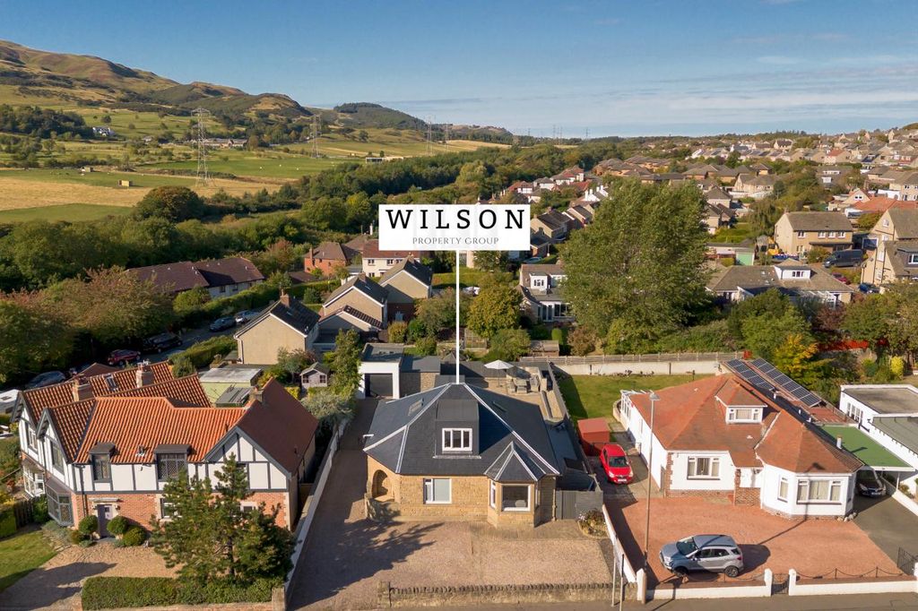 Property photo 1 of 28