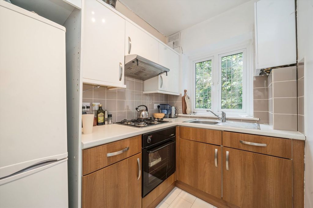 Property photo 3 of 5