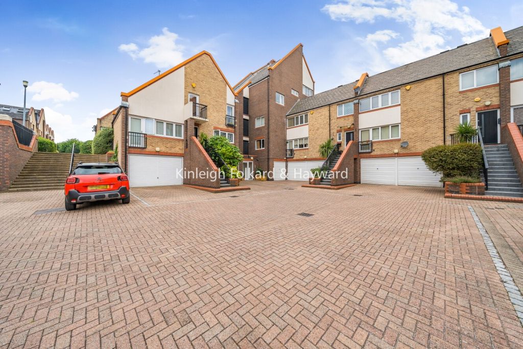 Property photo 1 of 7 96Bd6d0d-F442-4B2F-9