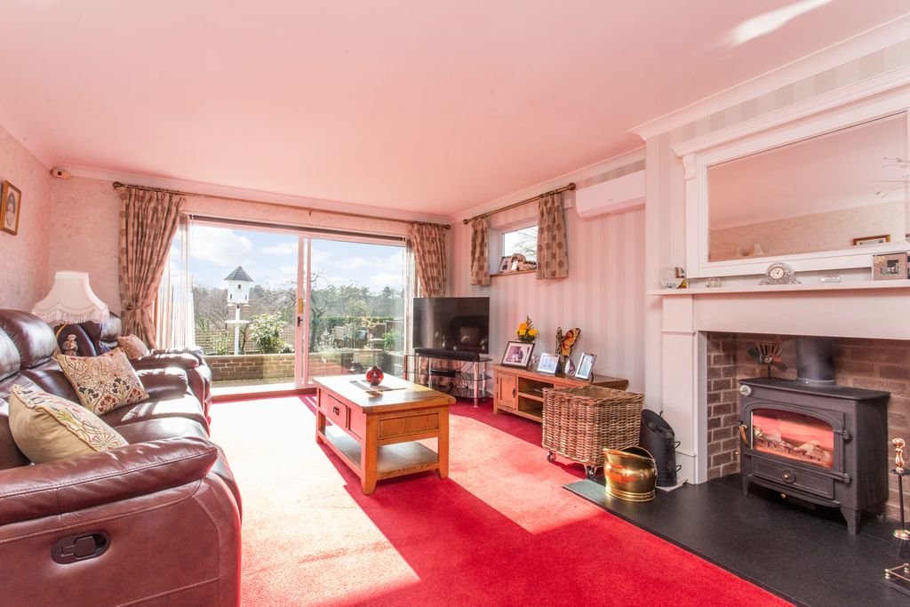 Property photo 3 of 17 Picture 3