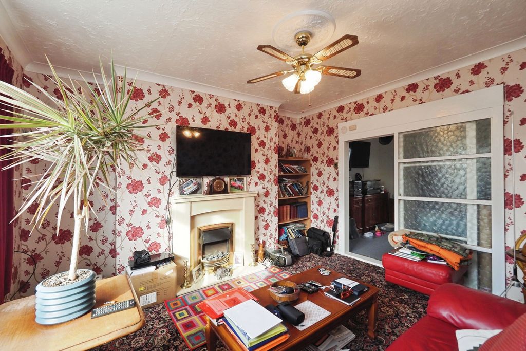 Property photo 2 of 17 Img_3539