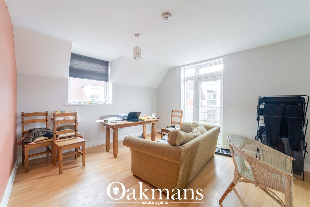 Property photo 2 of 14 Picture No. 11