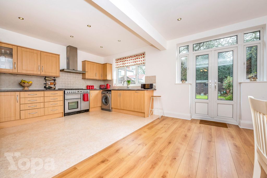 Property photo 3 of 20 Photo #3