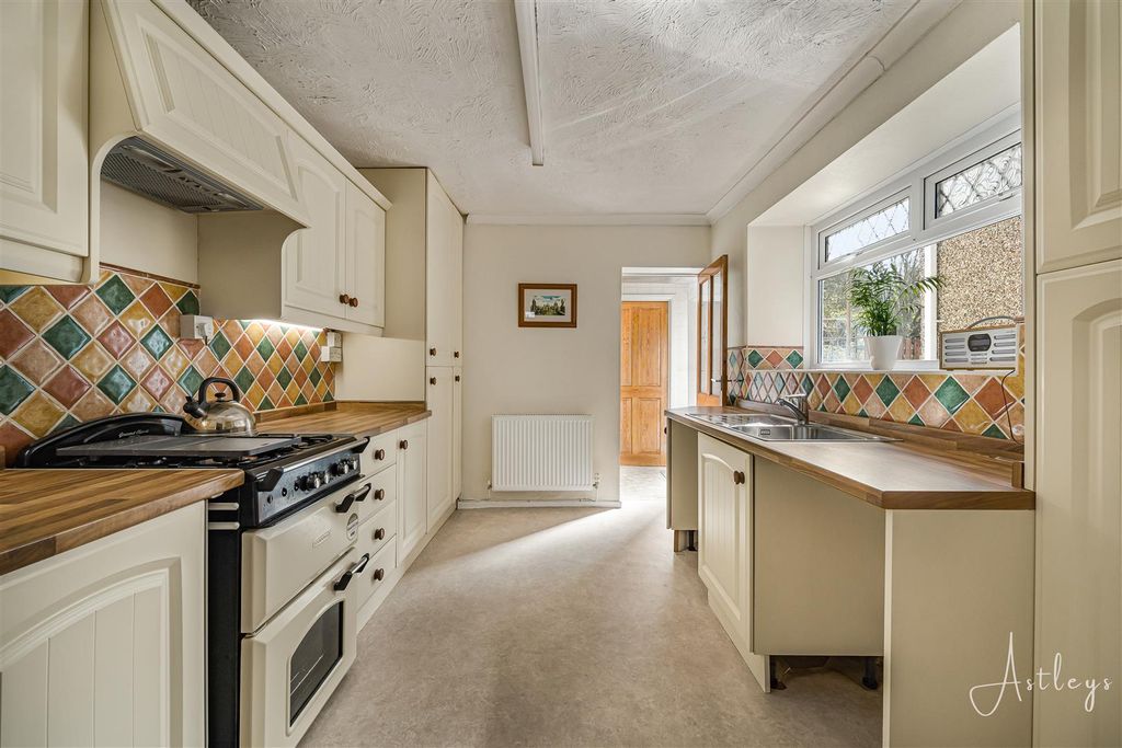 Property photo 3 of 24 Kitchen