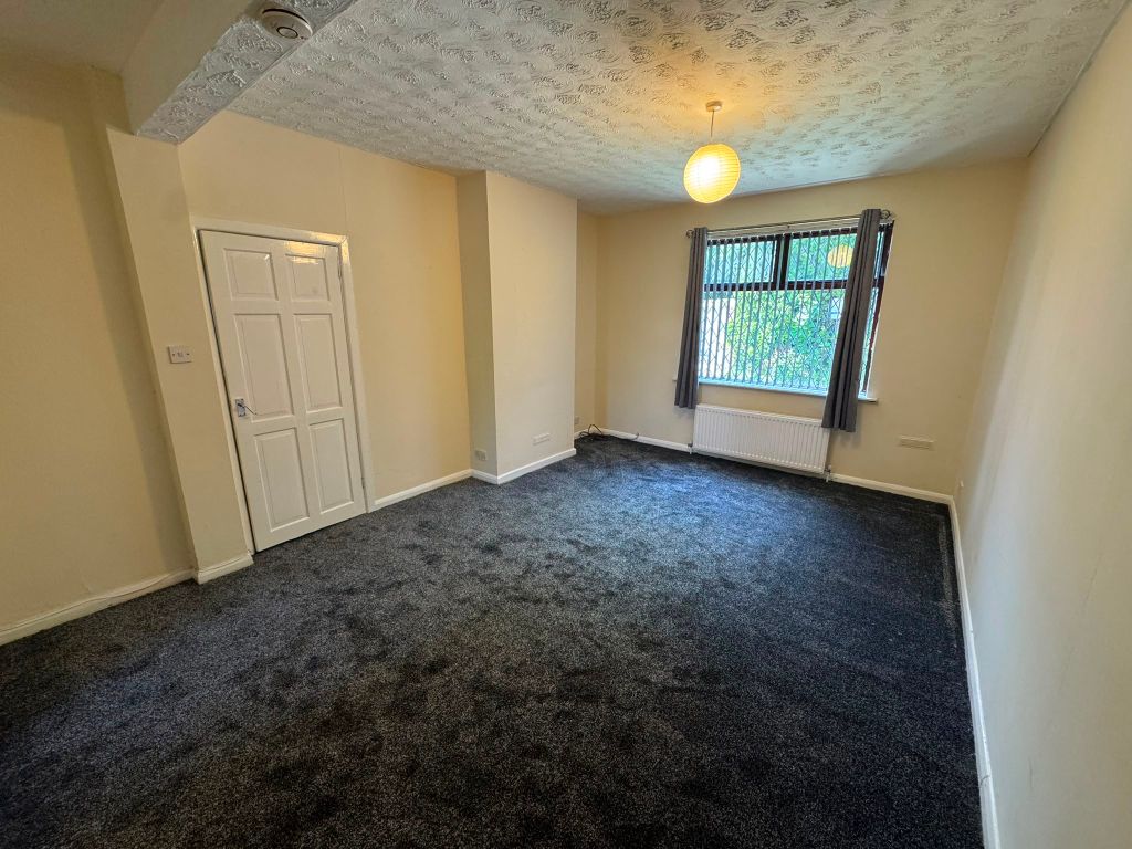 Property photo 2 of 8 Living Room