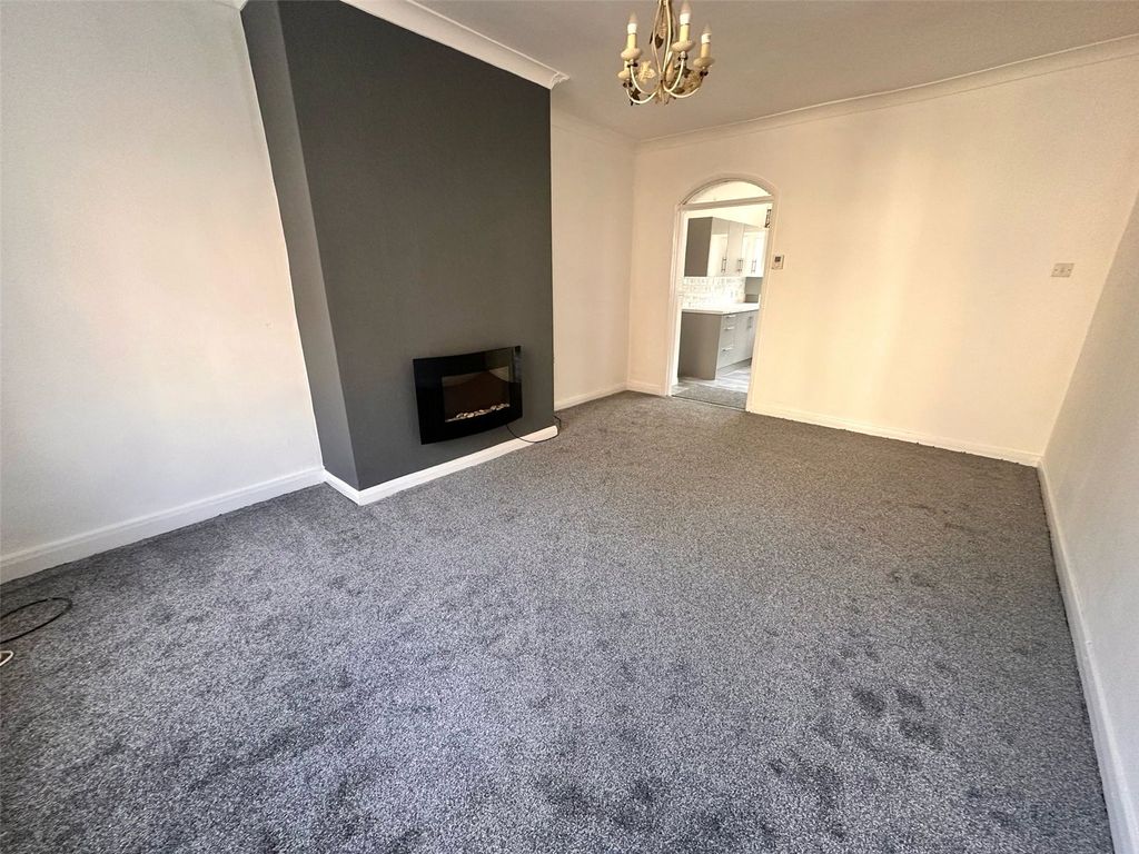 Property photo 2 of 7 Picture No. 06