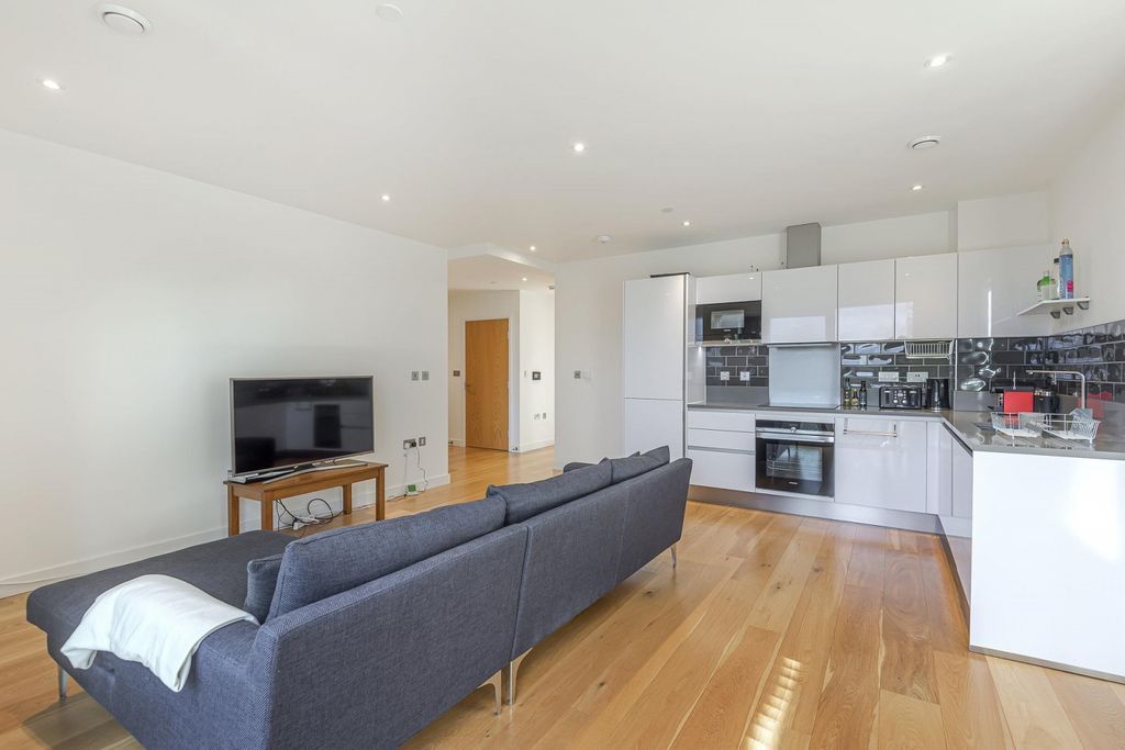 Property photo 2 of 12 Reception