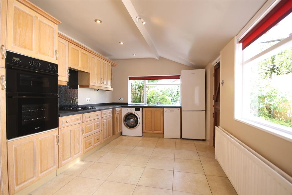 Property photo 3 of 9 .25Kitchen.Jpg
