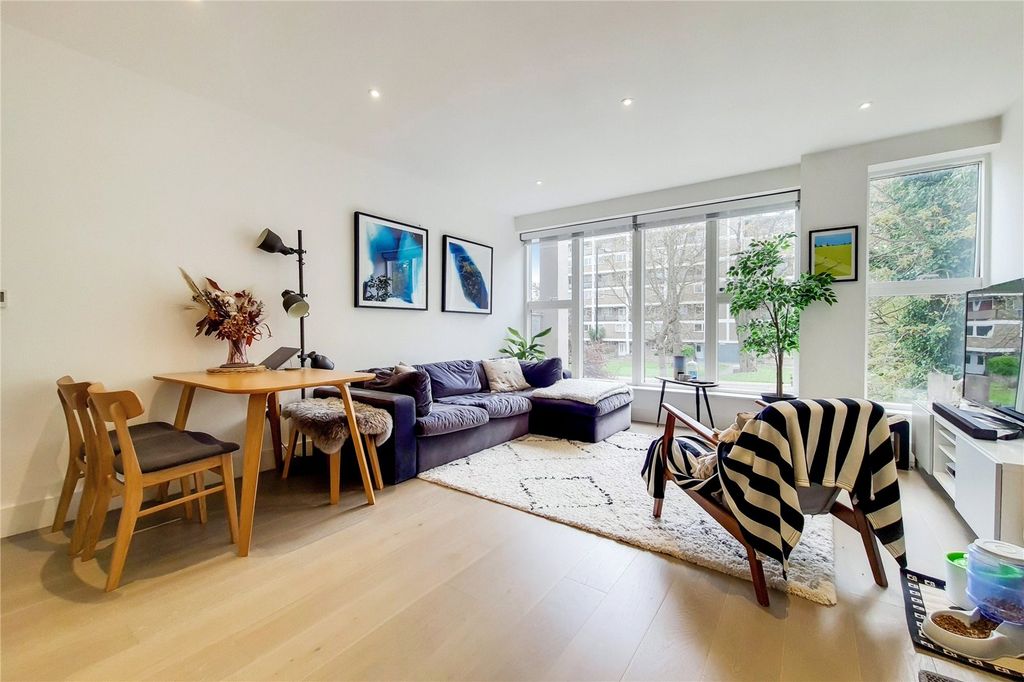 Property photo 2 of 12