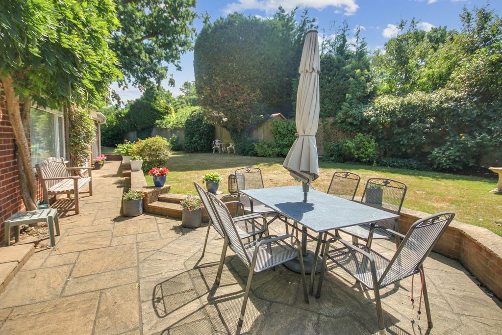 Property photo 2 of 19