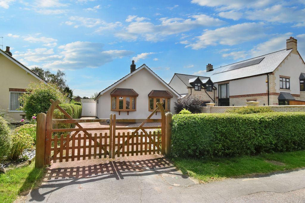 Property photo 1 of 12