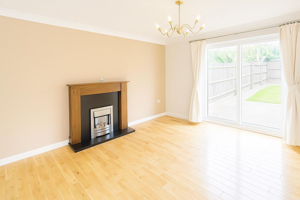Property photo 3 of 18 34B3F5C4-Af38-42D0-A7Bf-D2F67D634726.Png