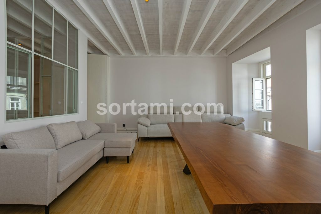 Property photo 2 of 35