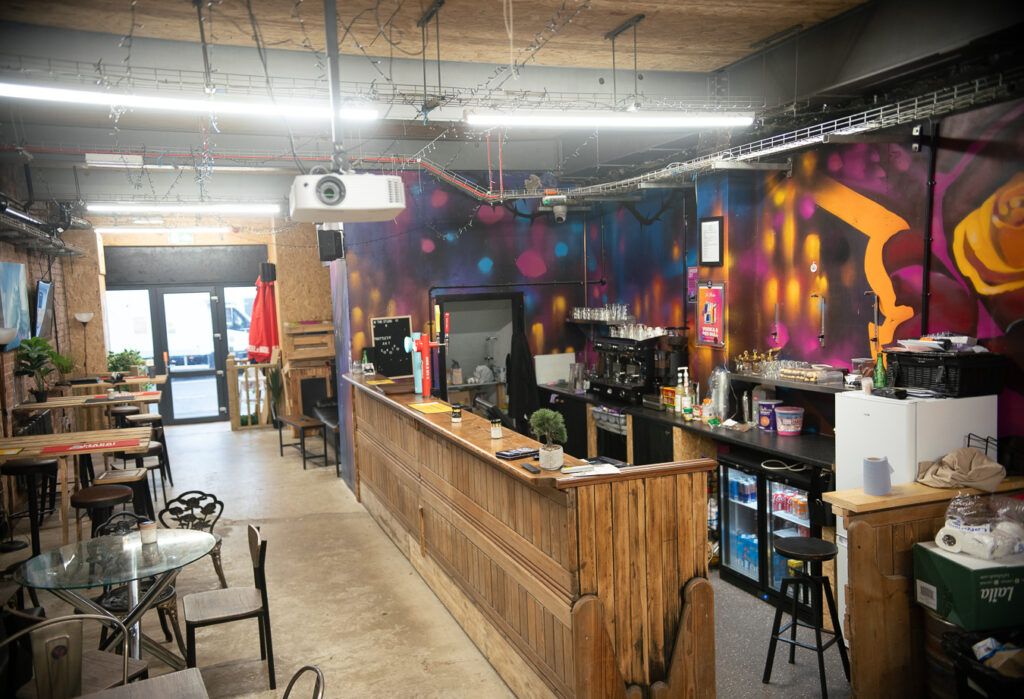 Property photo 2 of 31