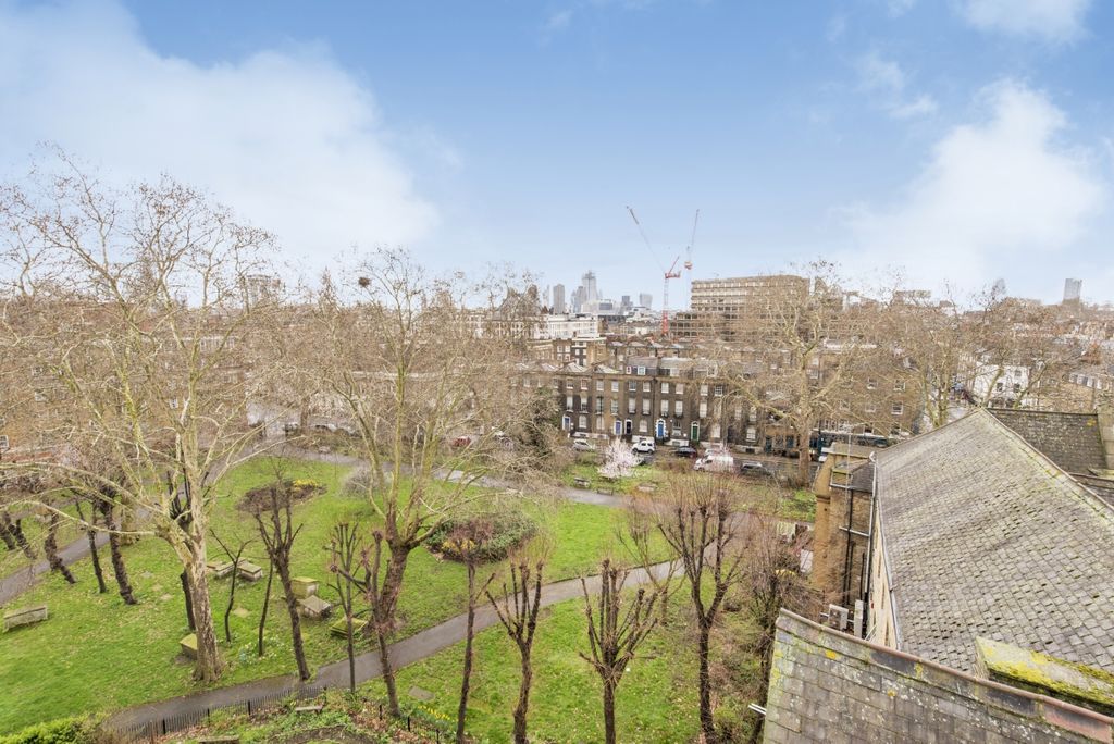 Property photo 3 of 8 1