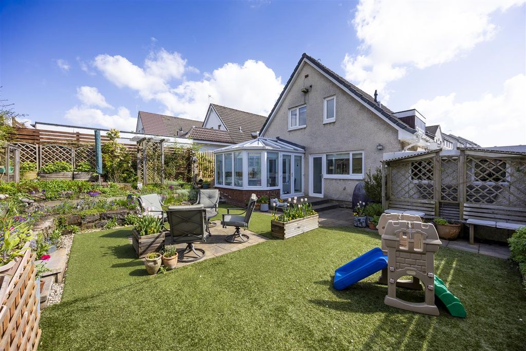 Property photo 2 of 26 75_Laxton_Drive_Lenzie_003.Jpg