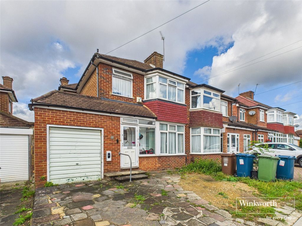 Property photo 1 of 10 External