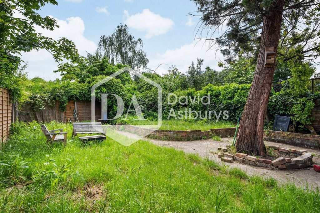 Property photo 3 of 11