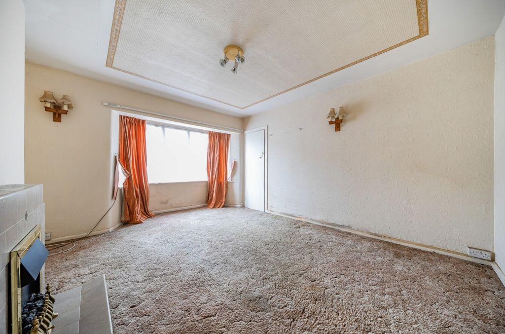 Property photo 3 of 22 1247744 (2)