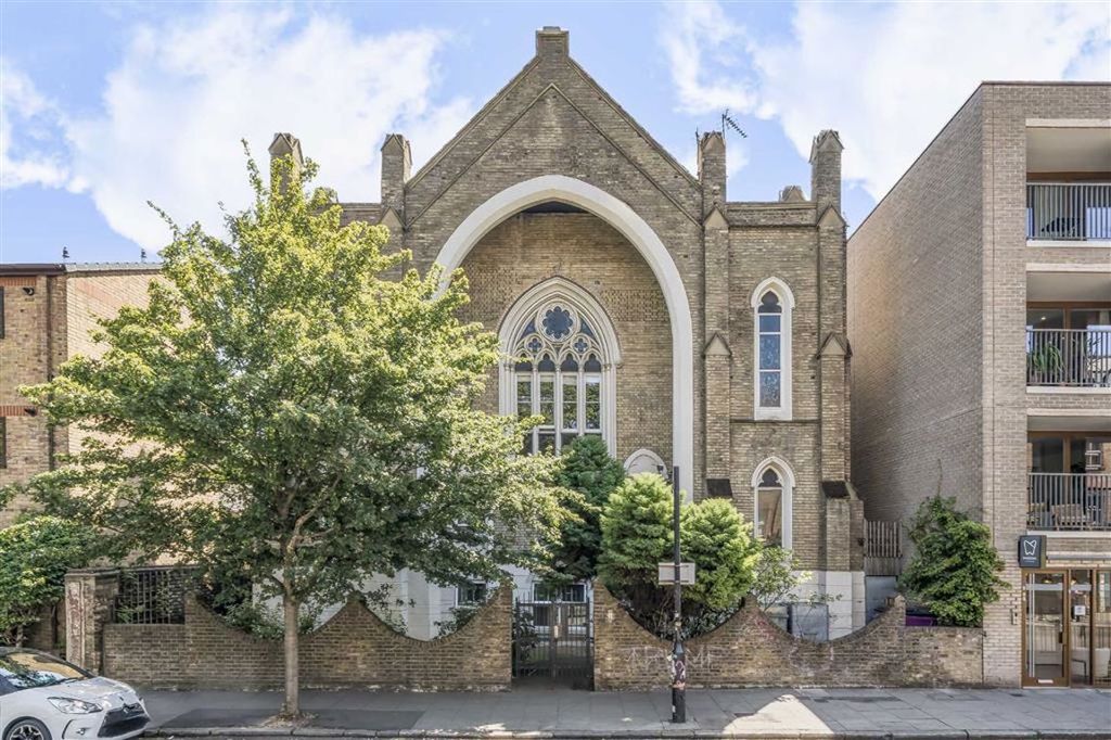 Property photo 1 of 12