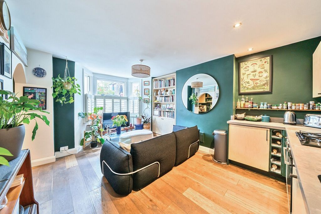 Property photo 3 of 21 Picture No. 20