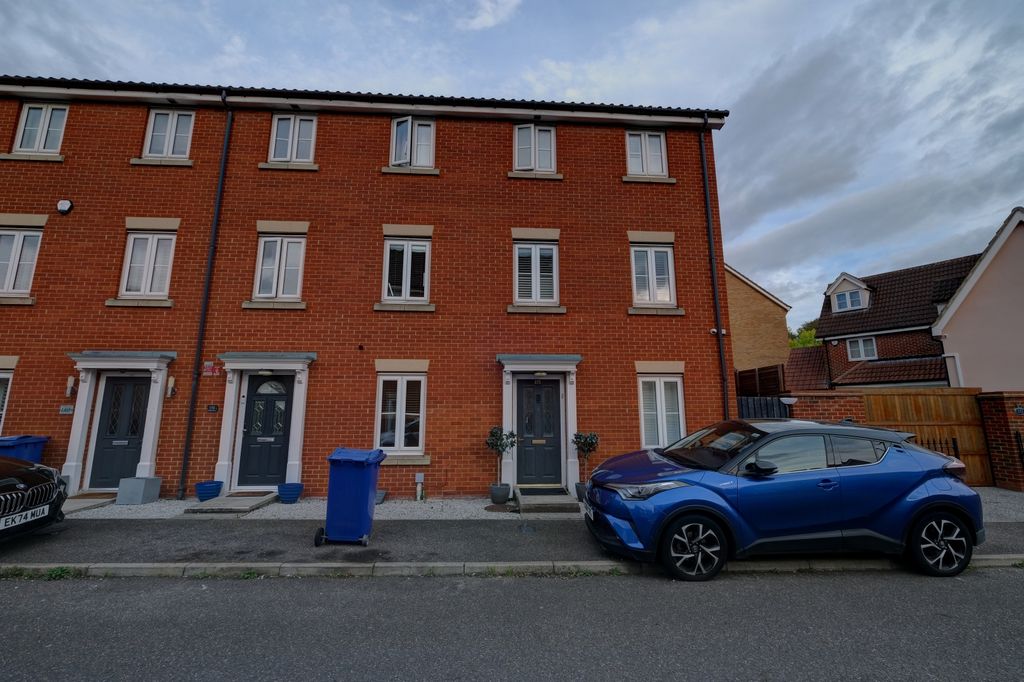 Property photo 1 of 13 Front View