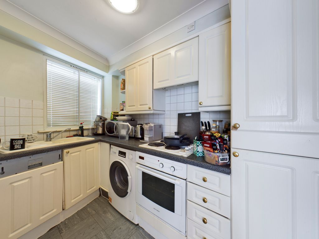 Property photo 3 of 6